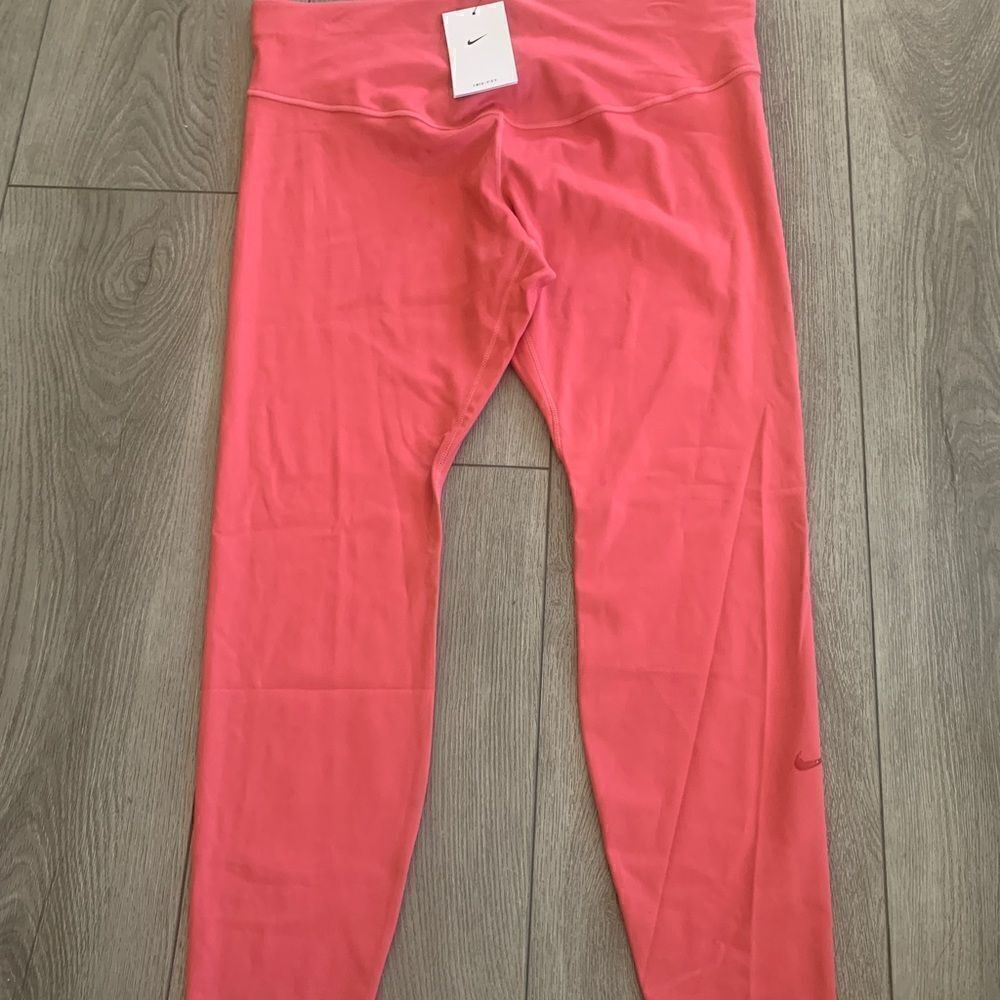 Nike Coral Pink Leggings